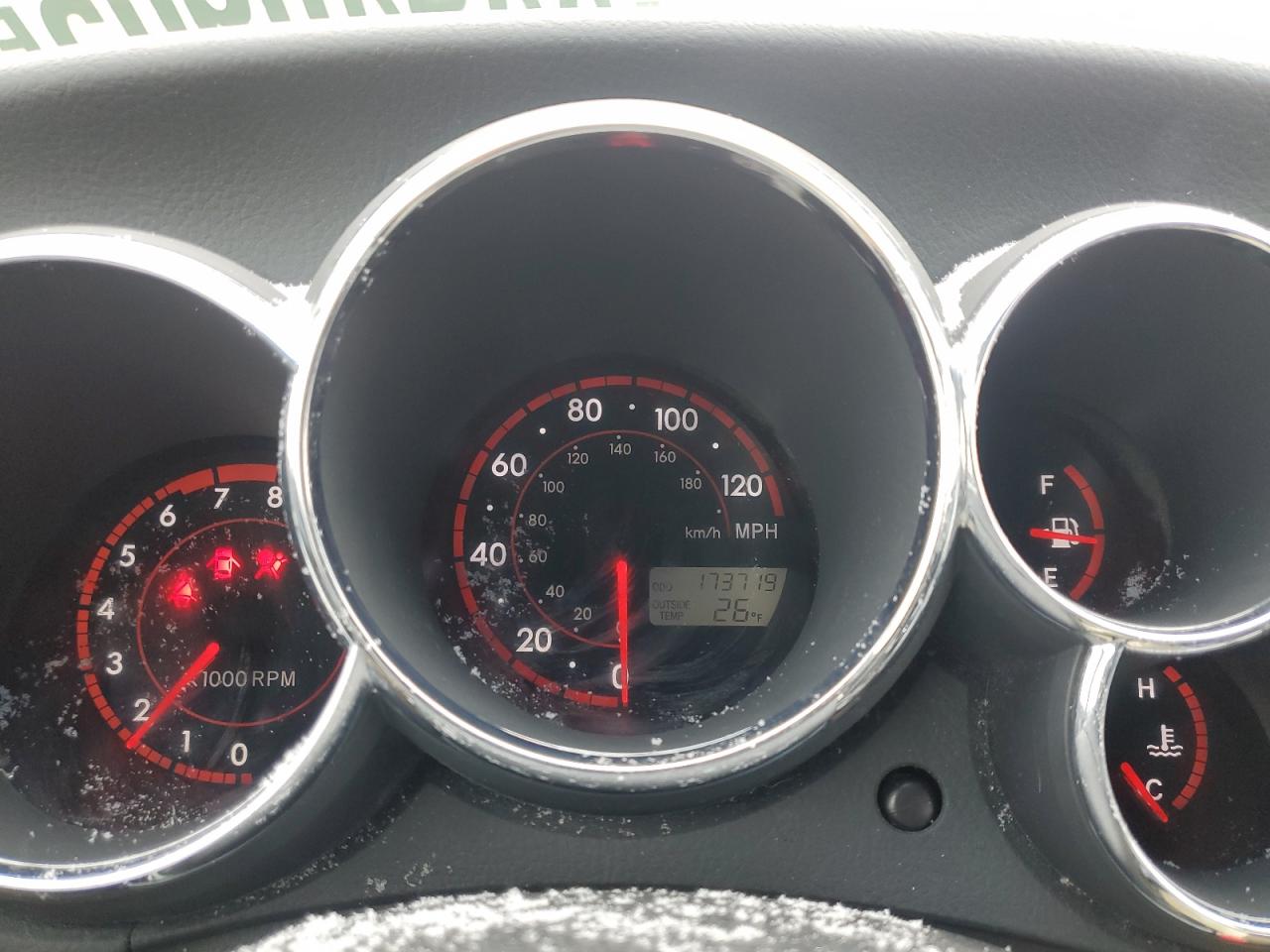 2007 Pontiac Vibe - Image 9