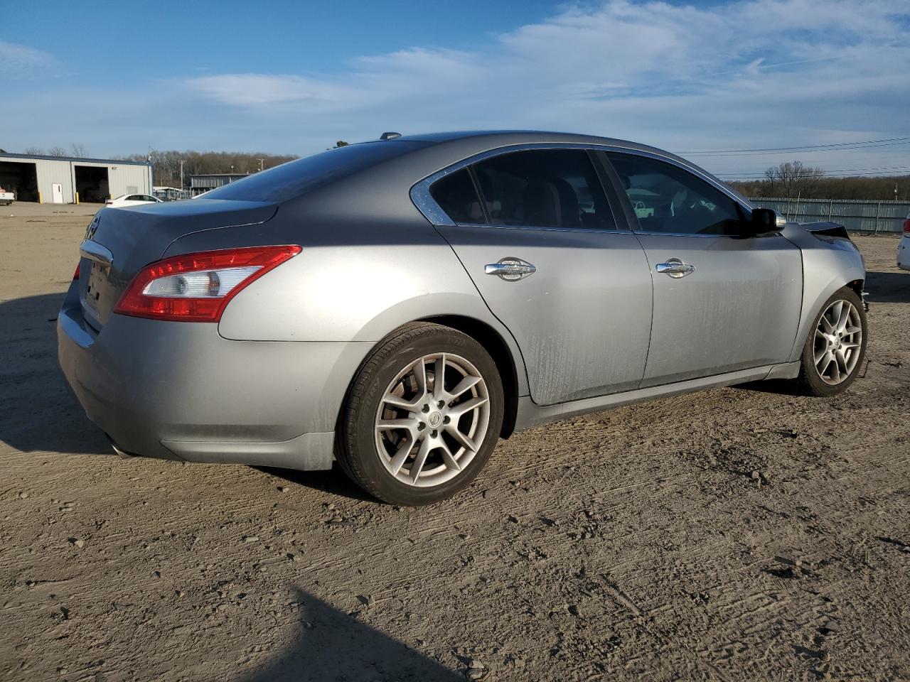 2009 Nissan Maxima - Image 3