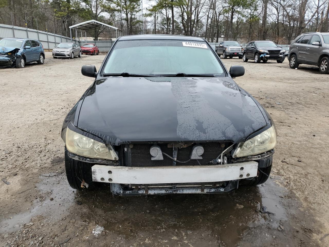 2001 Lexus IS - Image 5