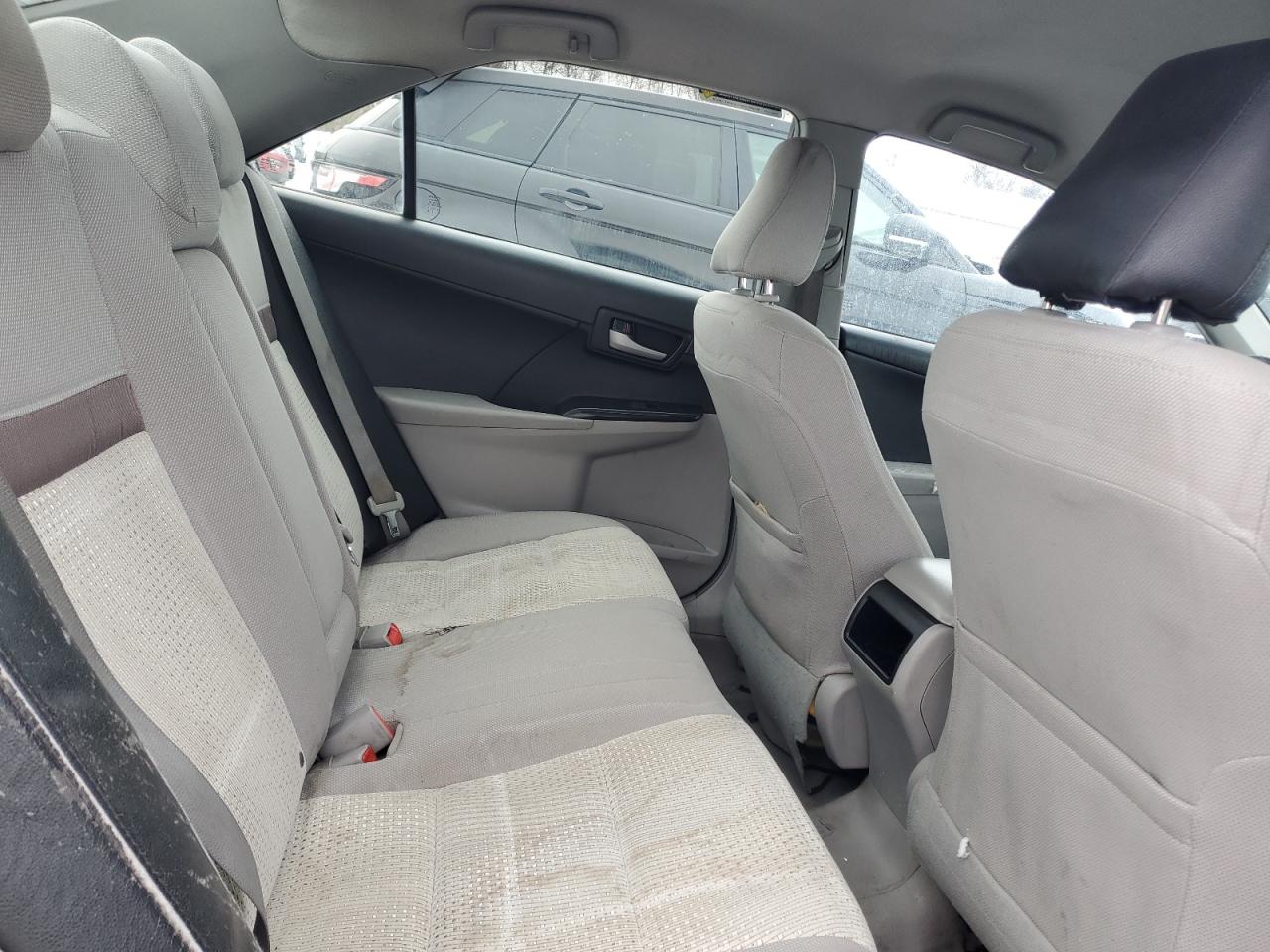 2014 Toyota Camry - Image 10