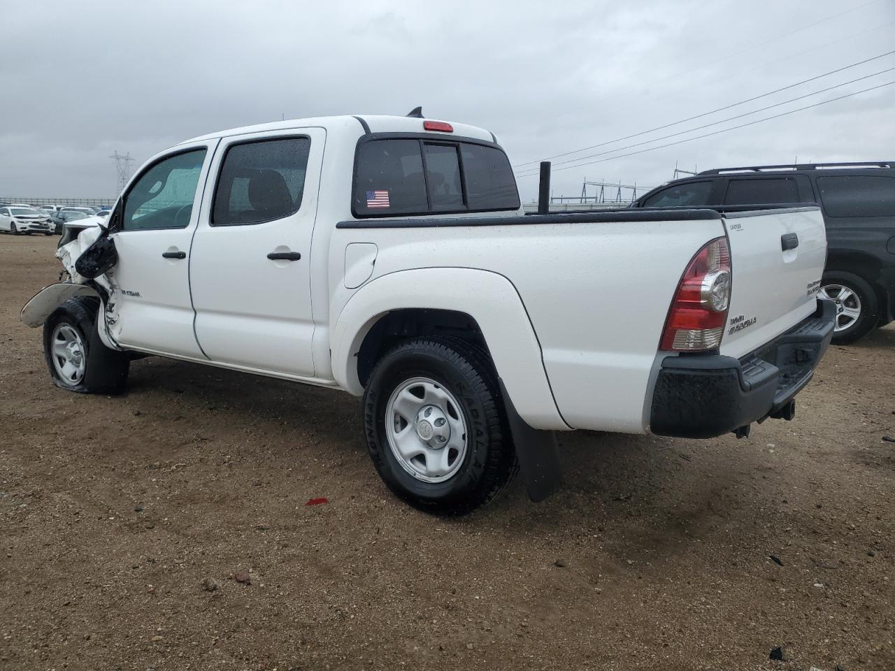 2015 Toyota Tacoma - Image 2