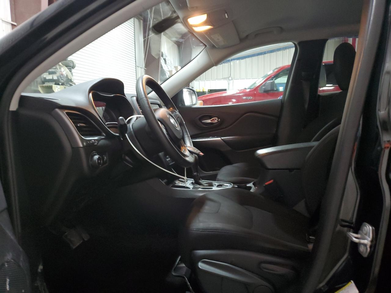2019 Jeep Grand Cherokee - Image 7
