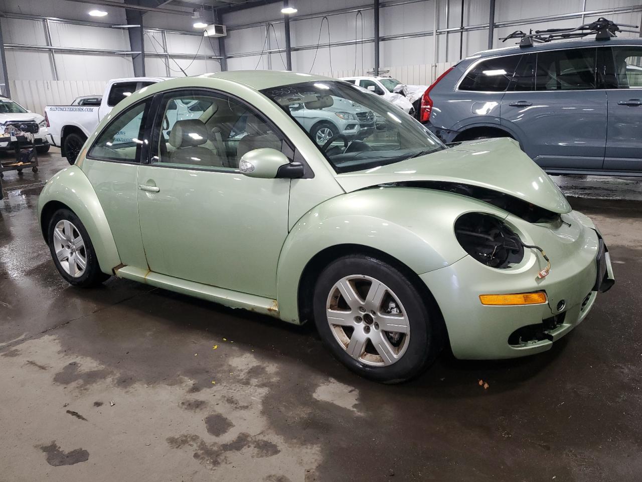 2007 Volkswagen Beetle - Image 4