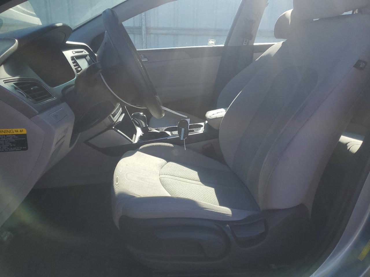 2016 Hyundai Sonata - Image 7