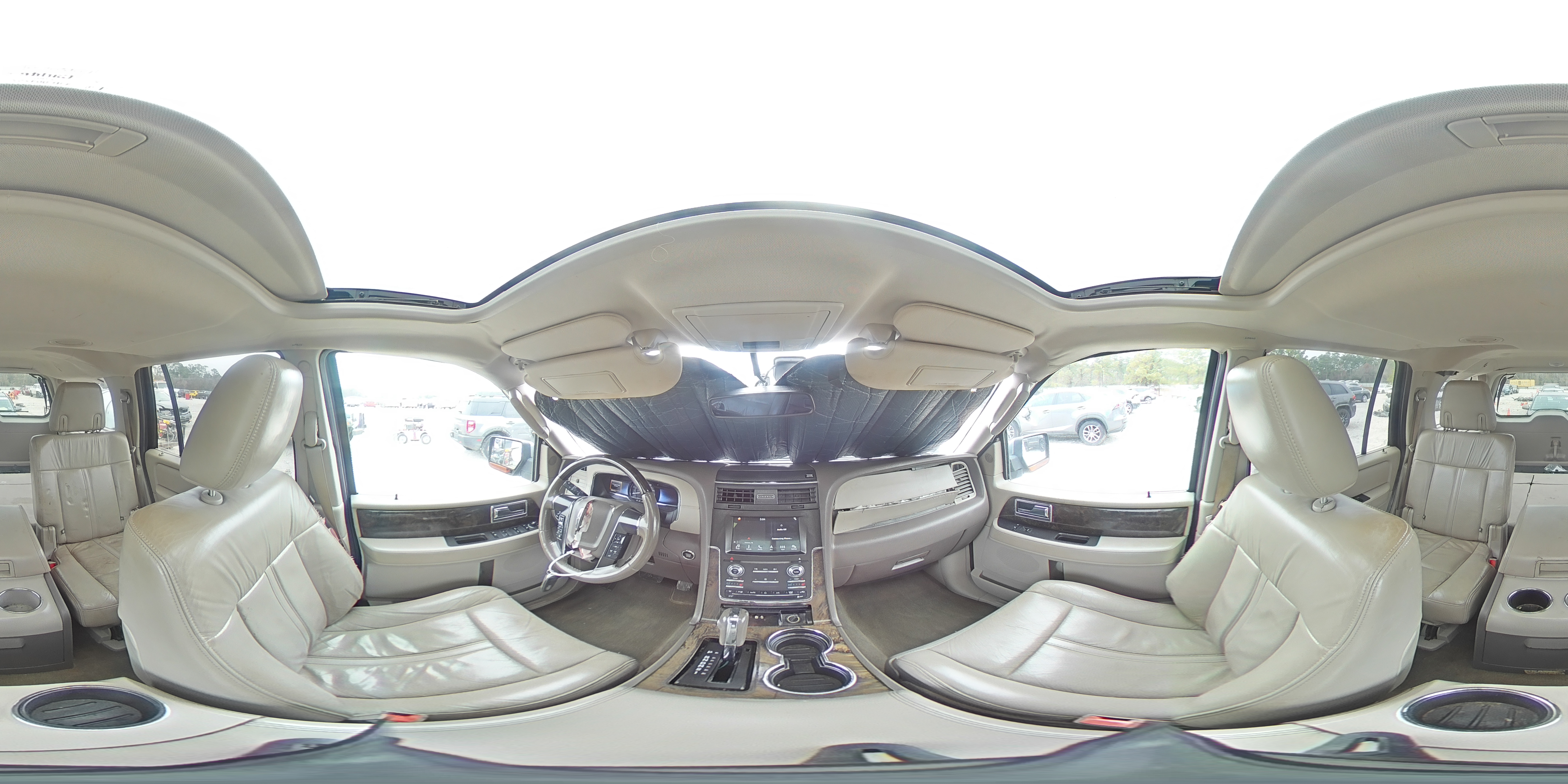 2016 Lincoln Navigator - Image 16
