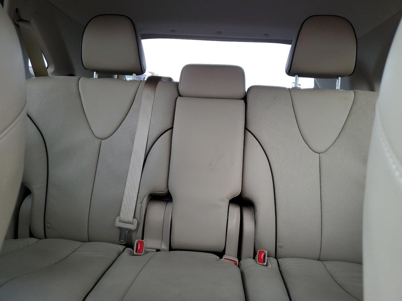 2015 Toyota Venza - Image 10