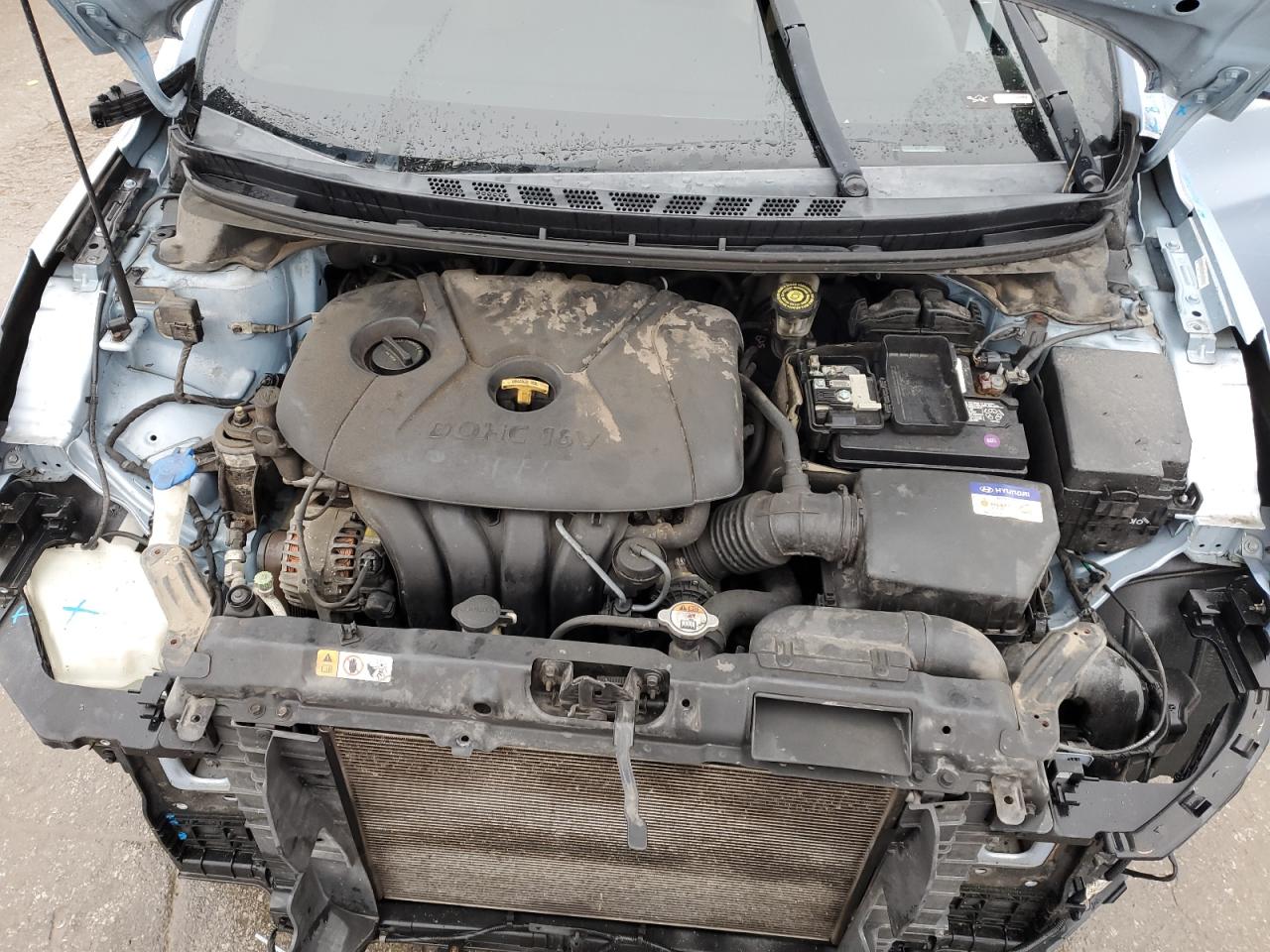 2012 Hyundai Elantra - Image 11