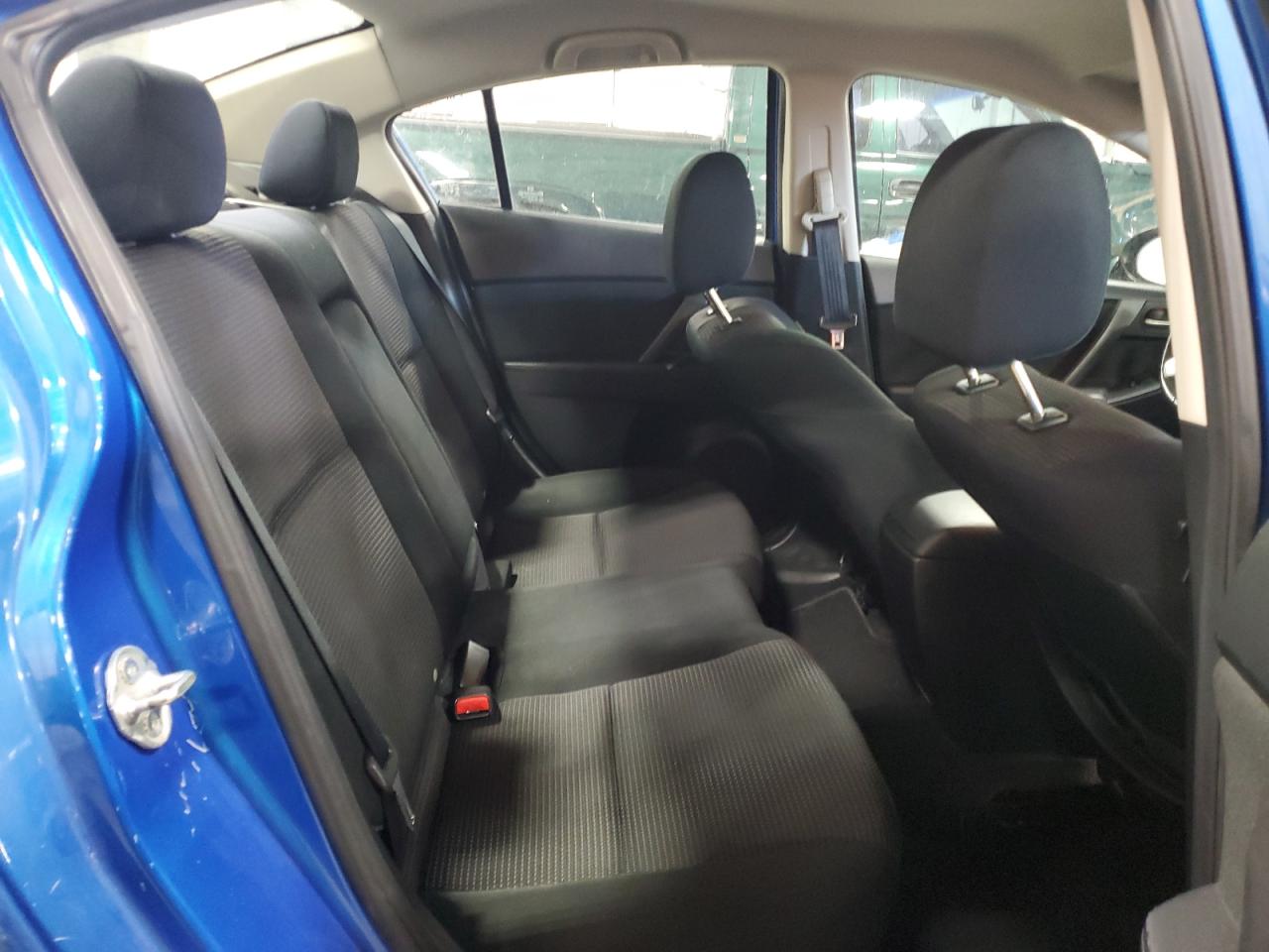 2012 Mazda 3 - Image 10