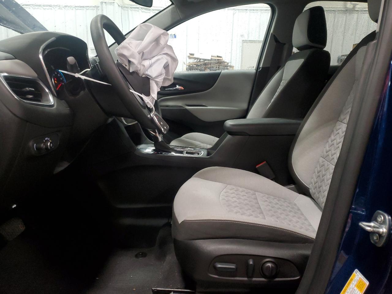 2022 Chevrolet Equinox - Image 7
