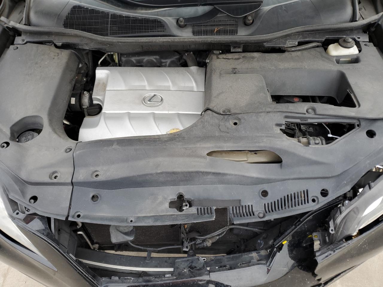 2010 Lexus RX - Image 12