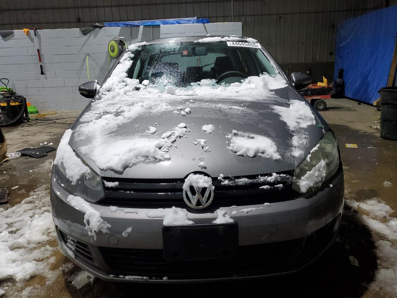 2010 Volkswagen Golf - Image 5