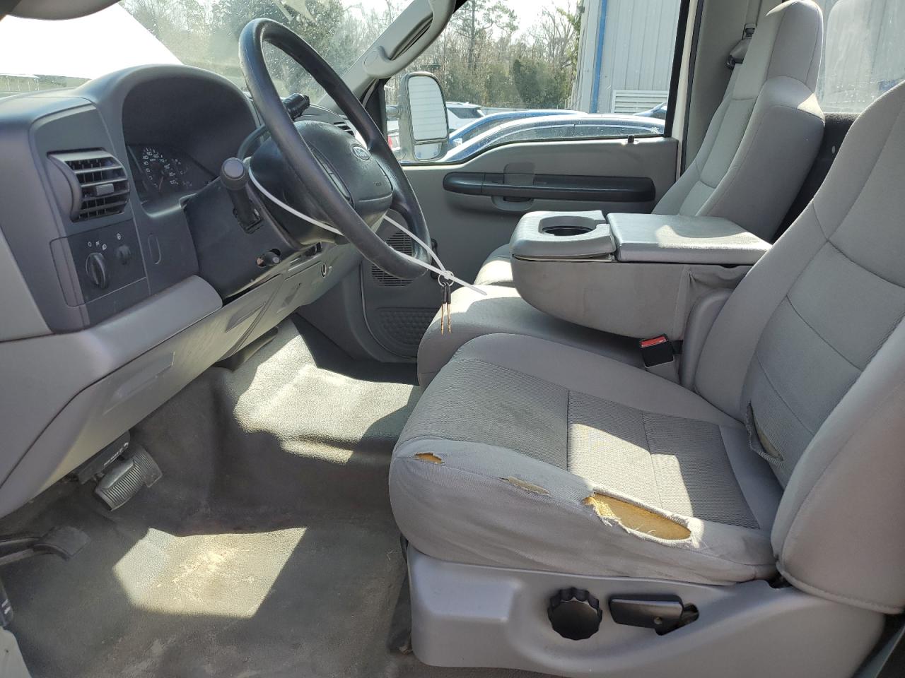 2006 Ford F250 - Image 7