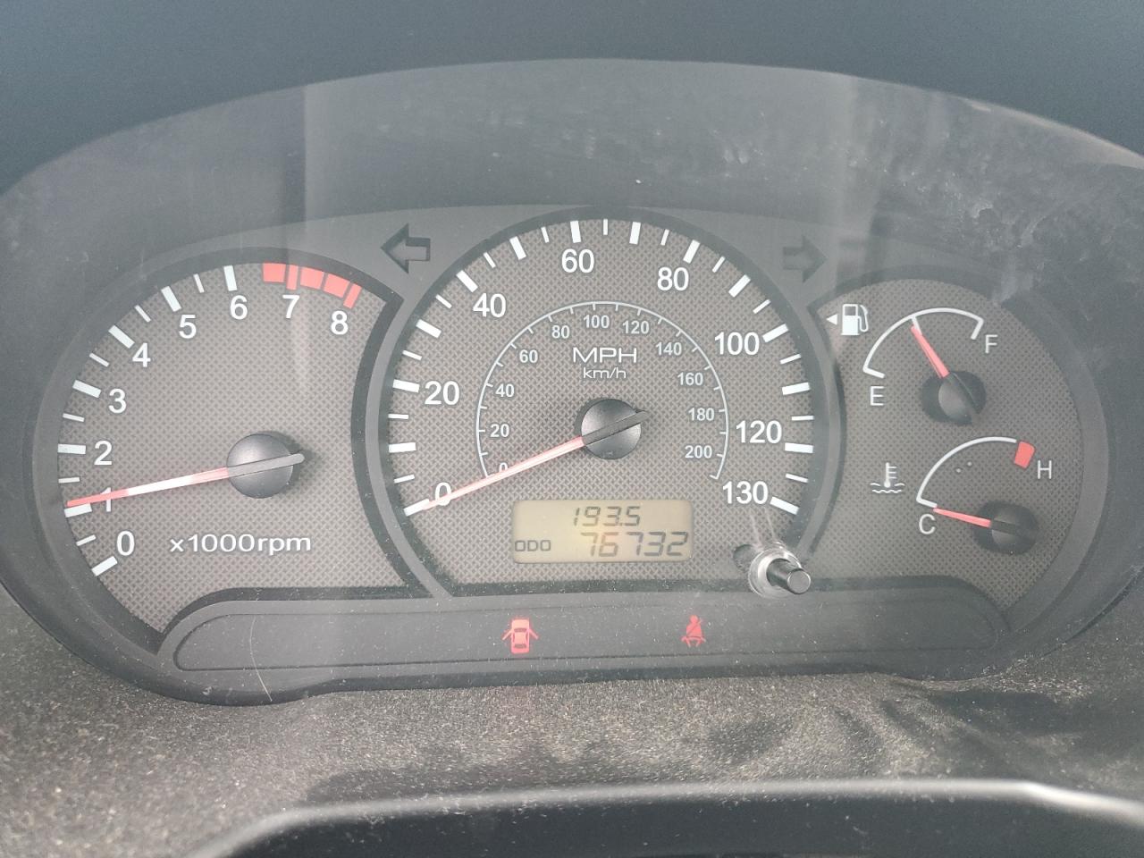 2003 Hyundai Accent - Image 10