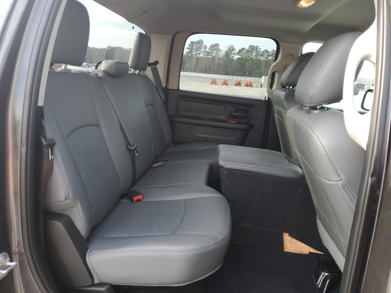 2018 RAM 1500 - Image 10