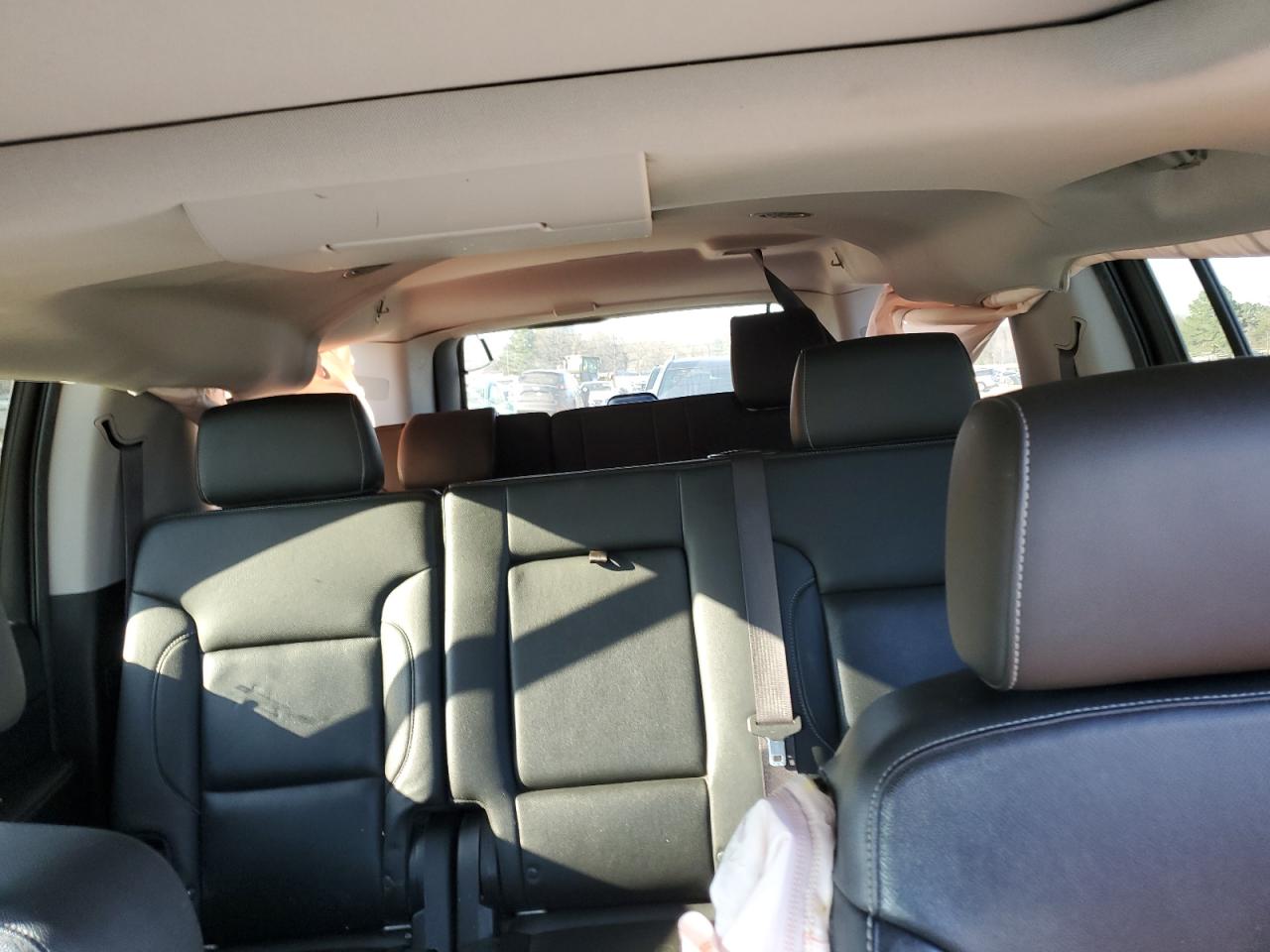 2017 GMC Yukon - Image 10