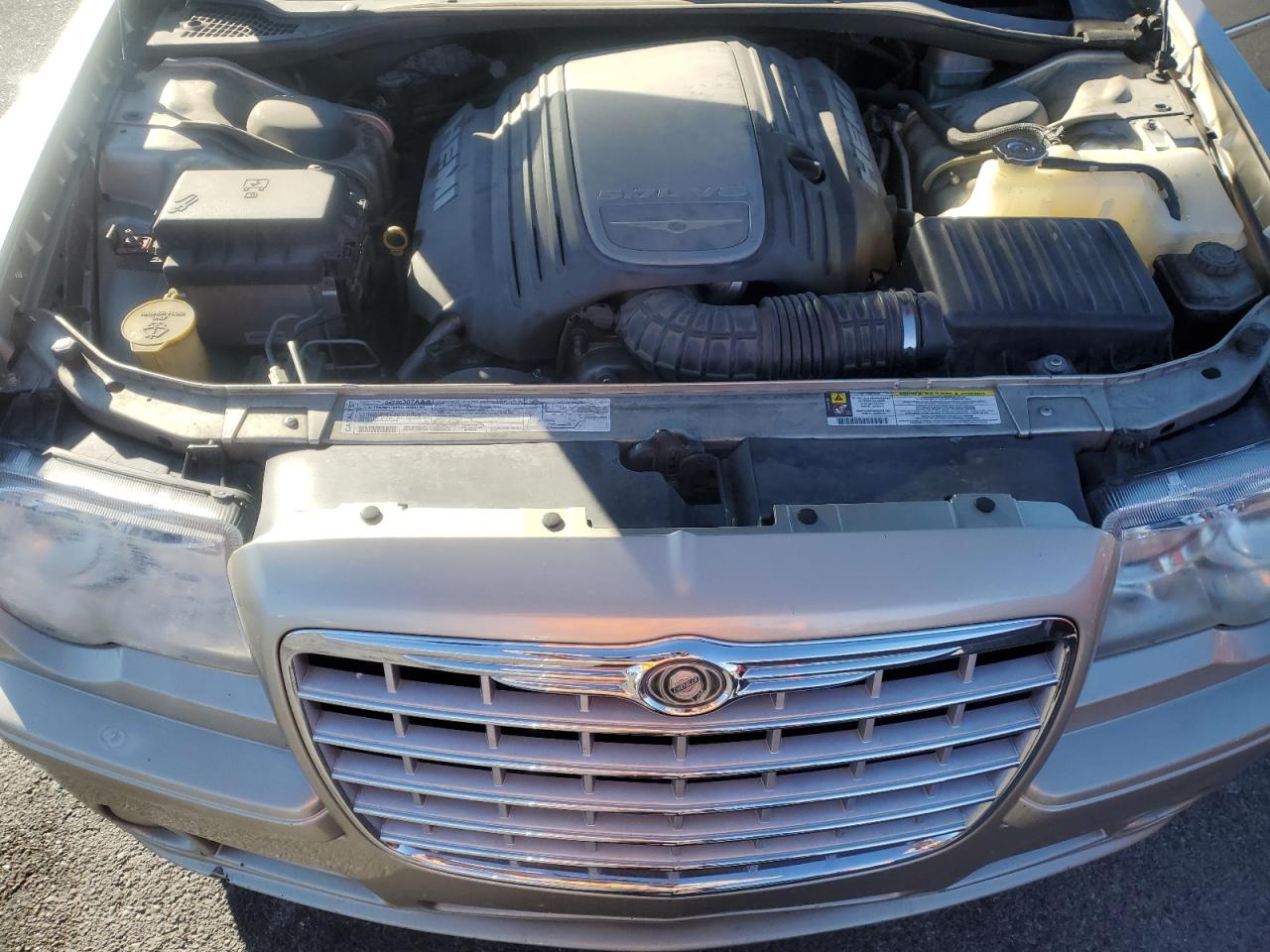 2006 Chrysler 300 - Image 11