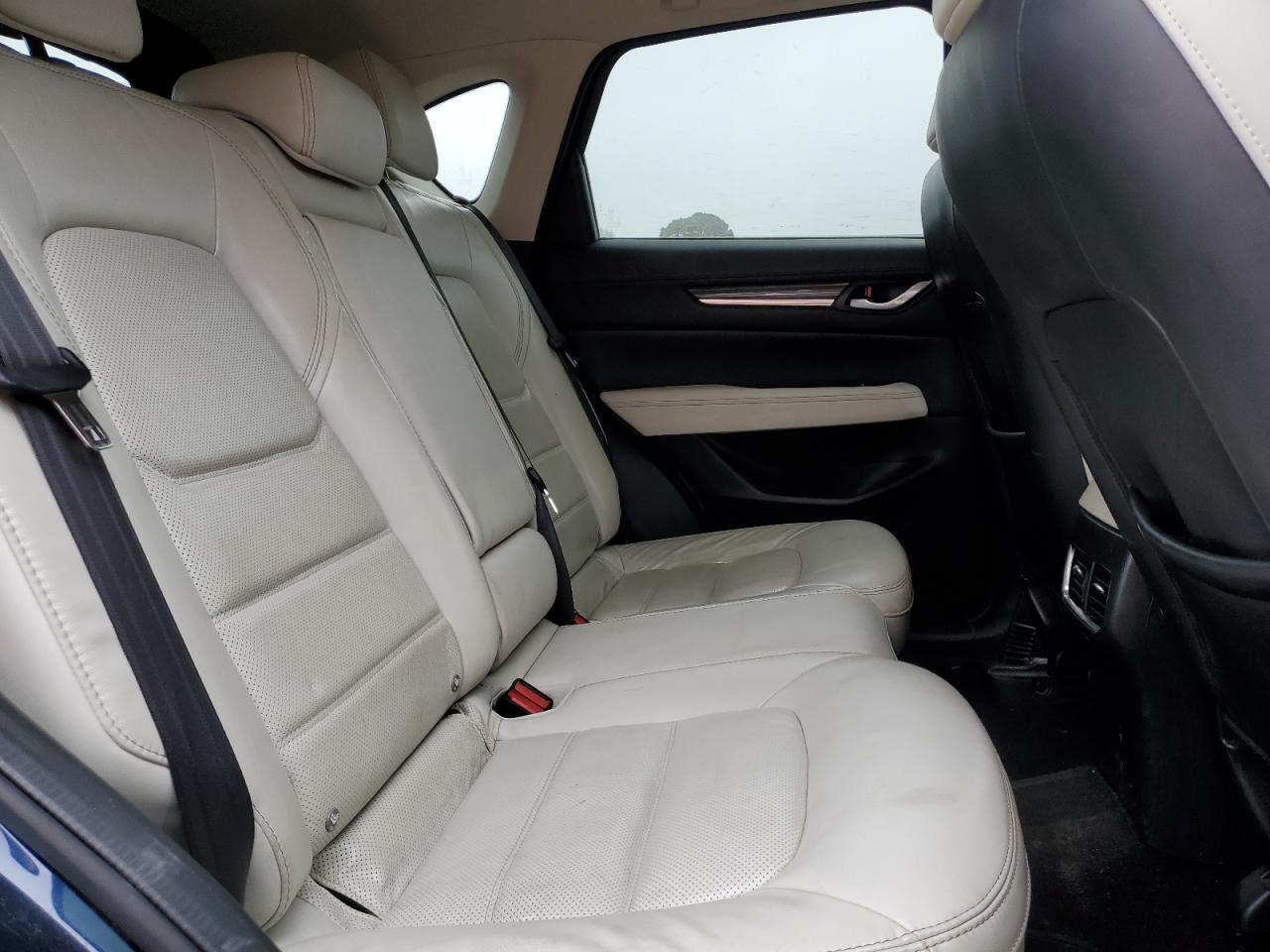 2017 Mazda CX-5 - Image 11