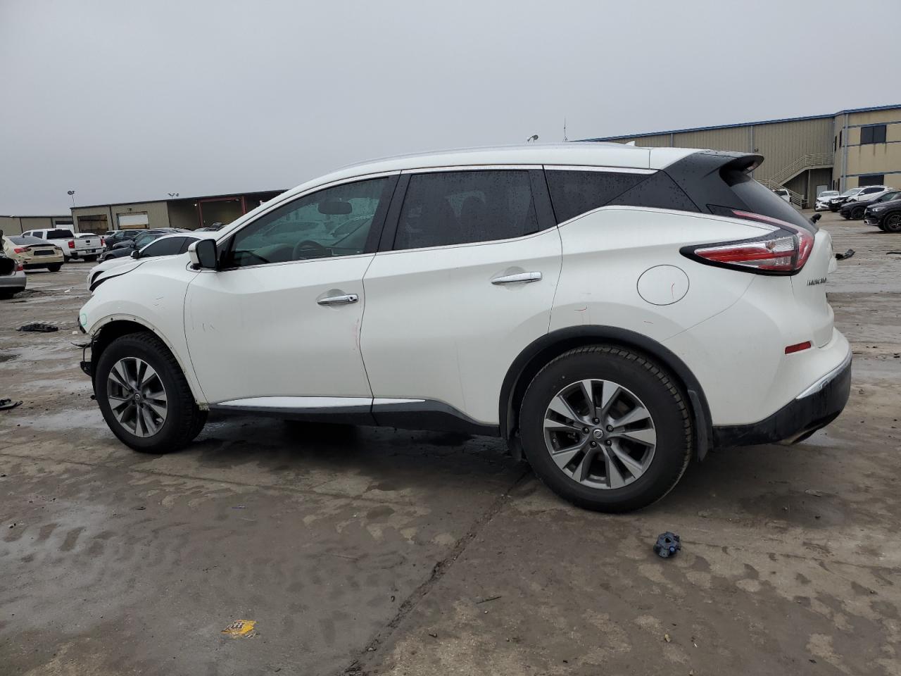 2016 Nissan Murano - Image 2