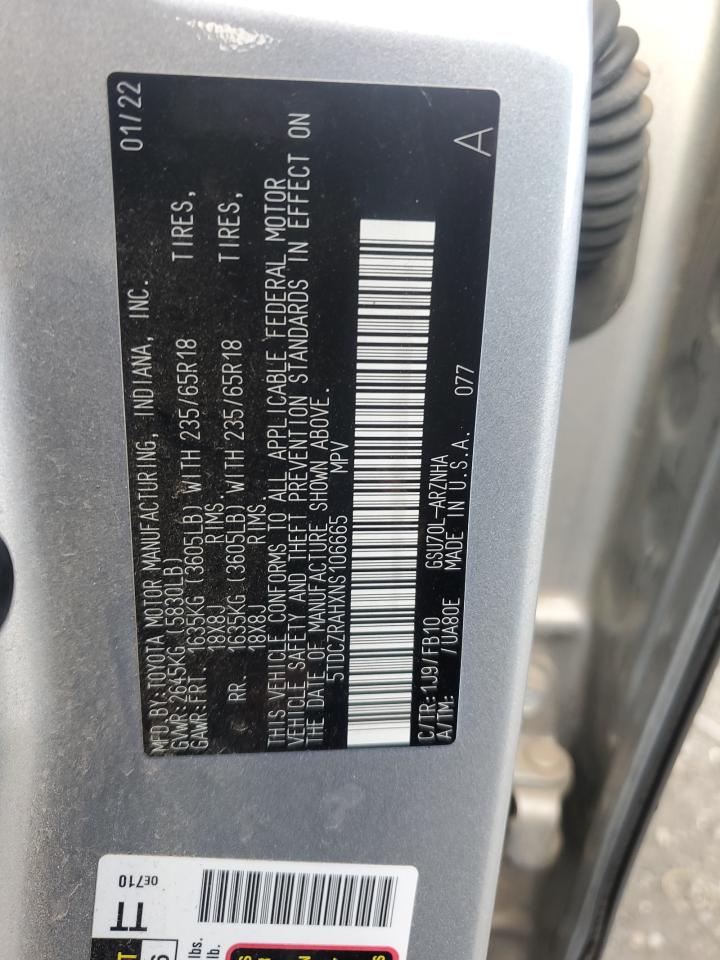 2022 Toyota Highlander - Image 13