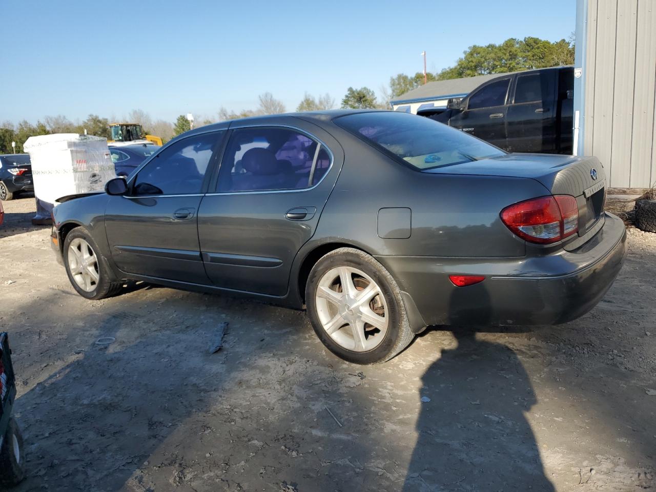 2003 Infiniti I - Image 2