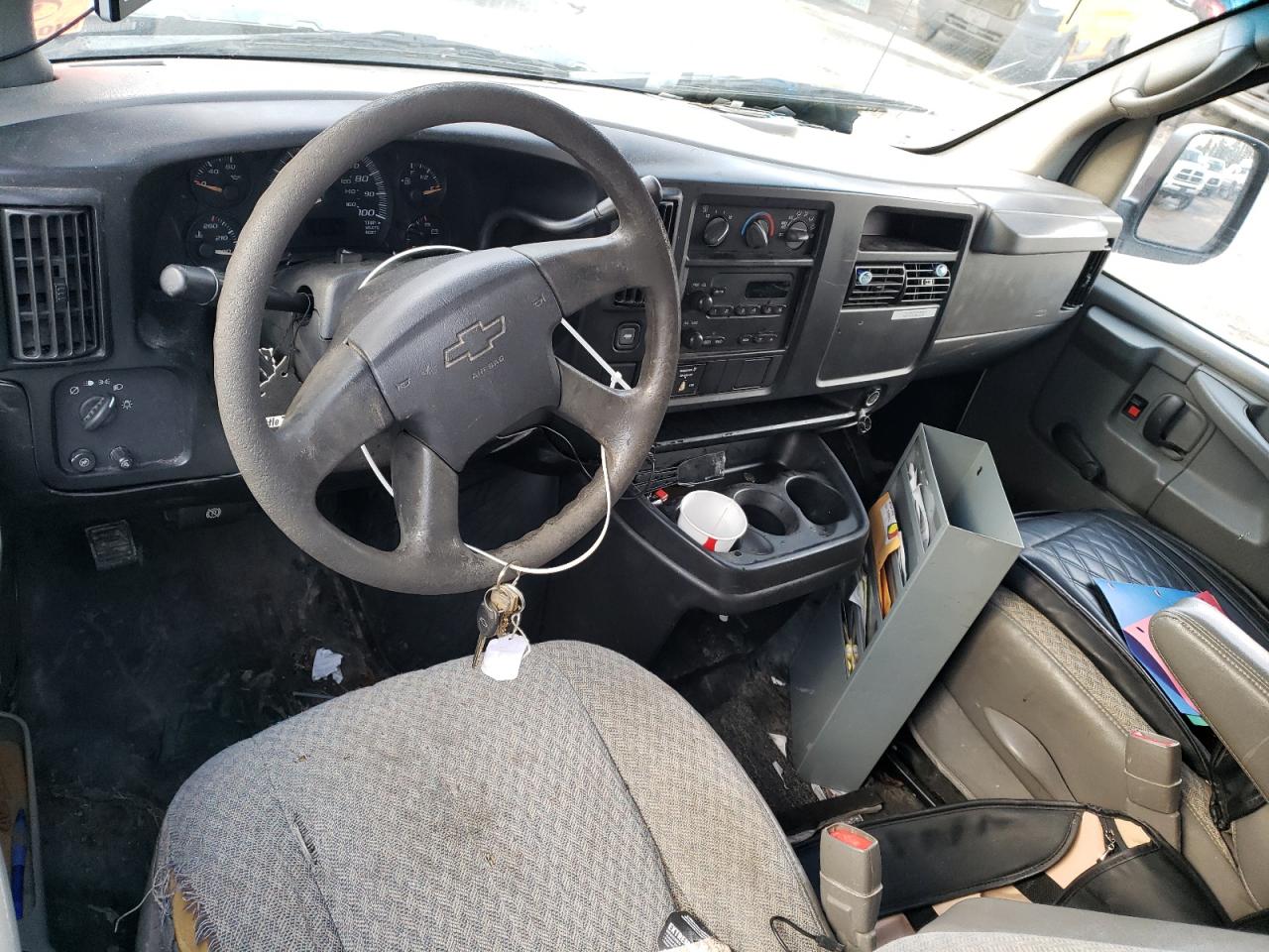 2006 Chevrolet Express G3500 VIN: 1GCHG39U561256630 Lot: 45925095