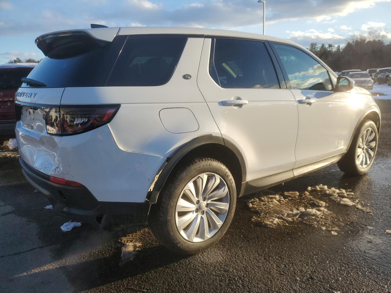 2020 Land Rover Discovery - Image 3