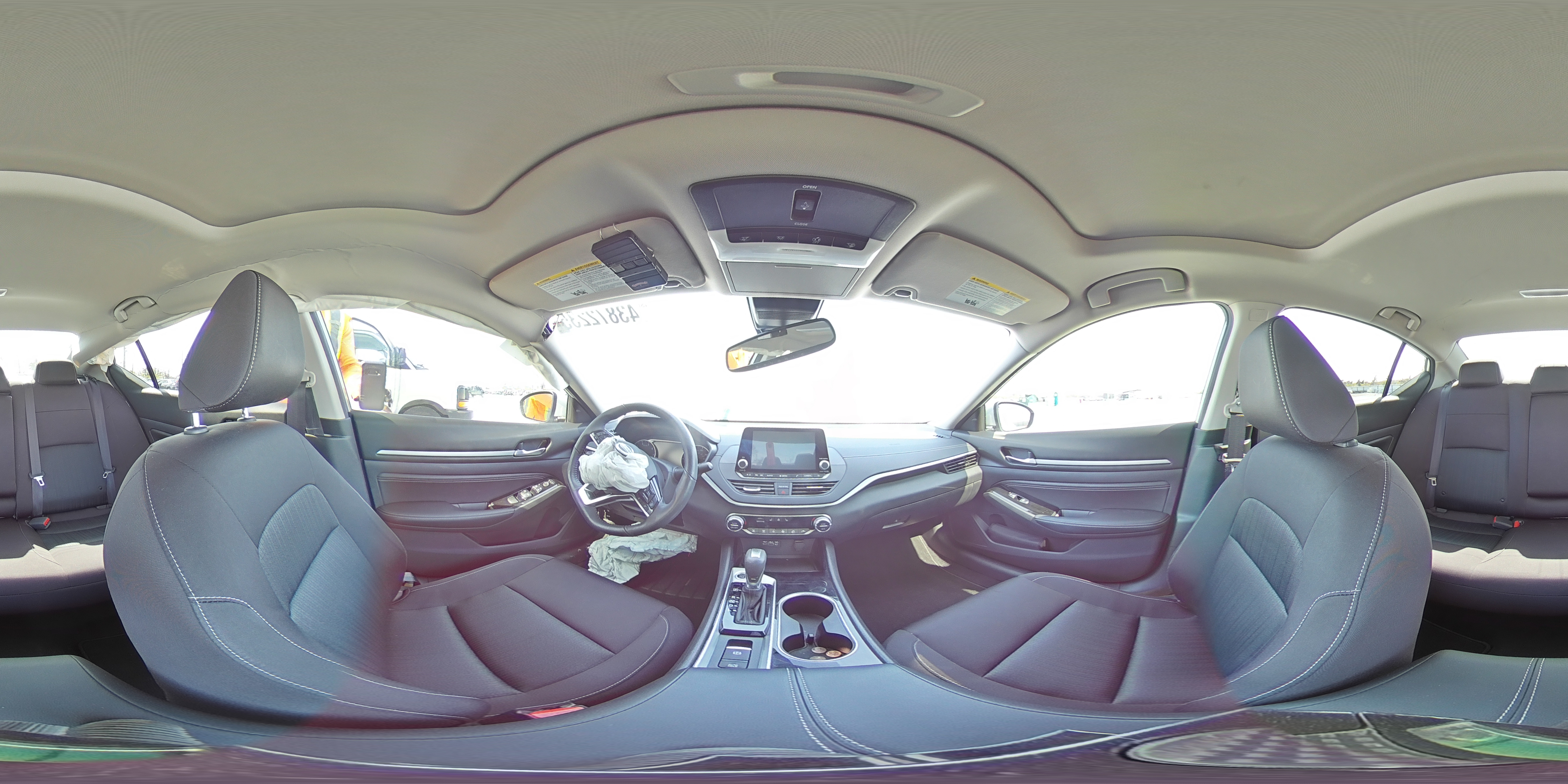 2020 Nissan Altima - Image 13
