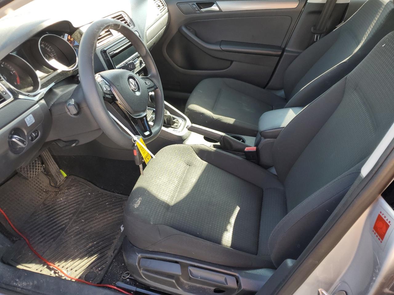 2015 Volkswagen Jetta - Image 7