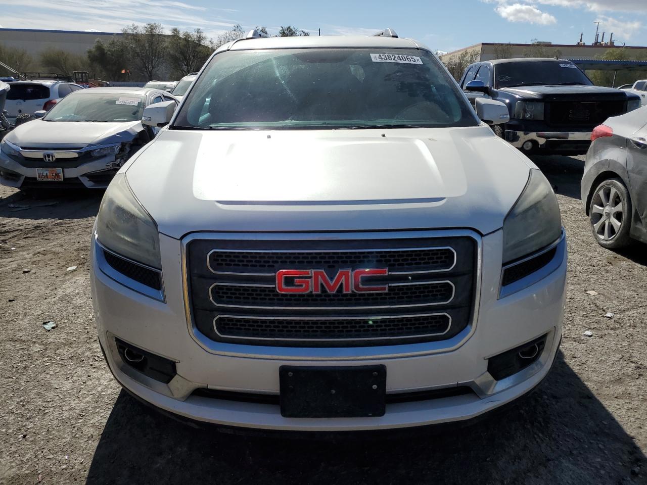 2014 GMC Acadia - Image 5