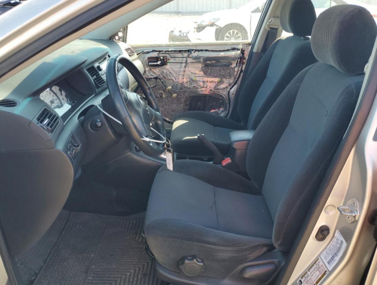 2004 Toyota Corolla - Image 7