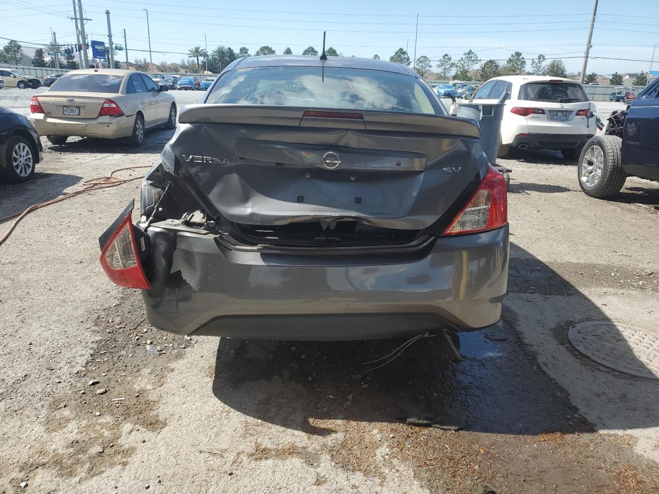 2019 Nissan Versa - Image 6