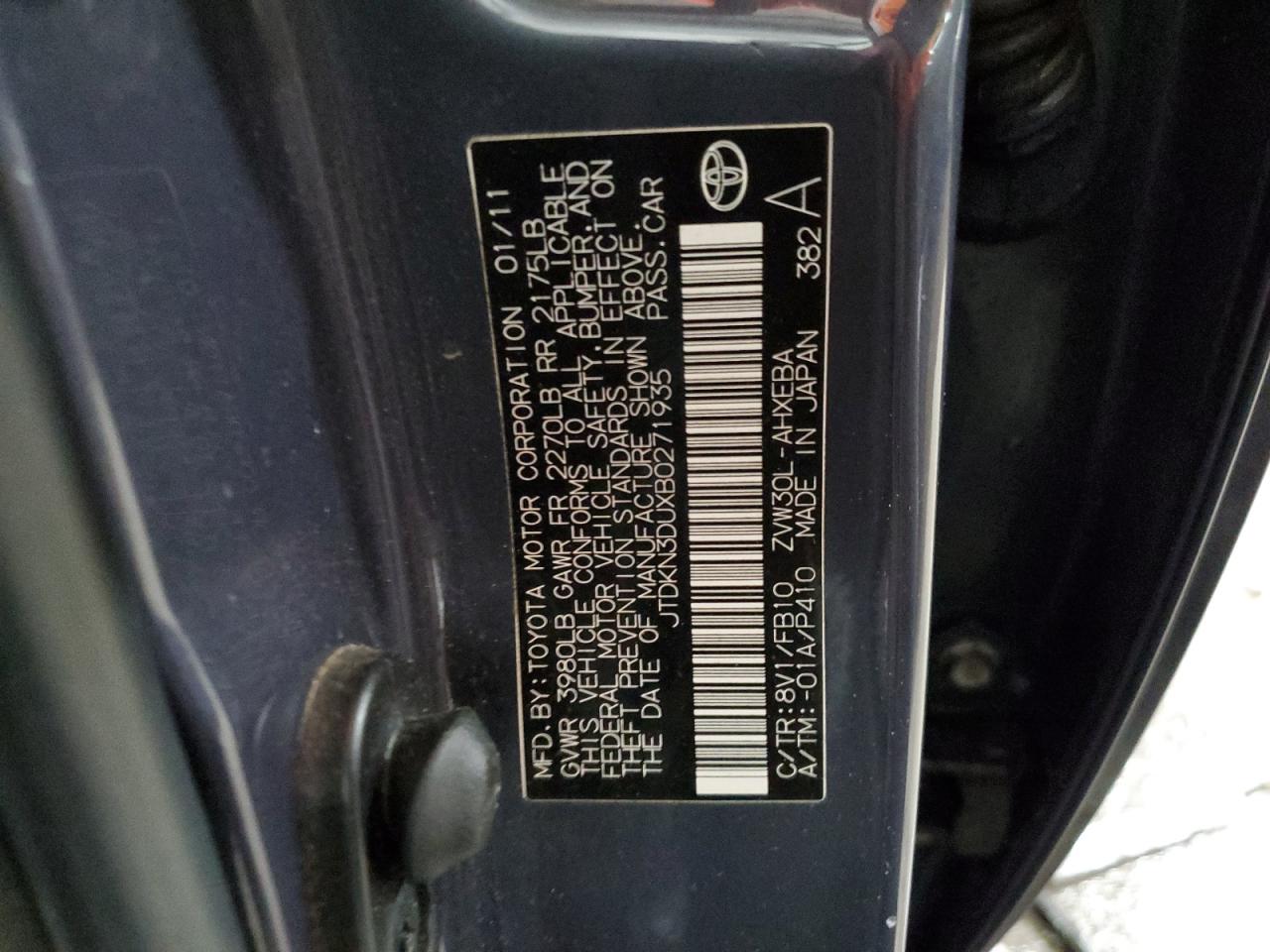 2011 Toyota Prius - Image 13