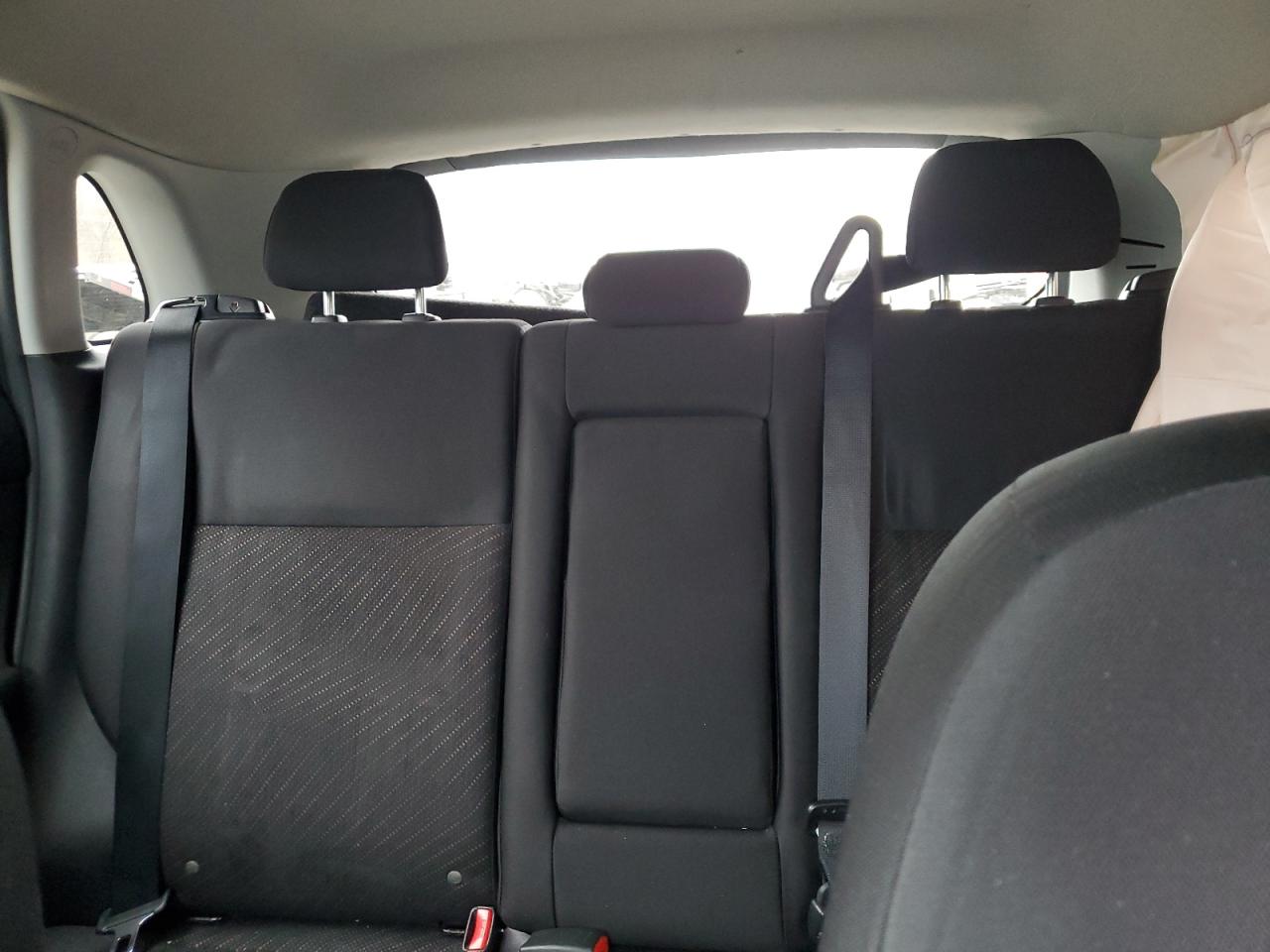 2013 Mitsubishi Outlander - Image 10