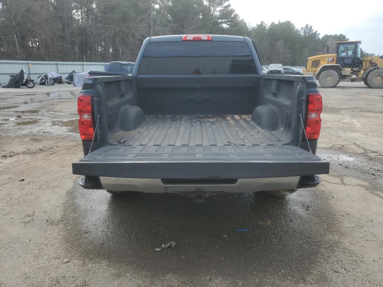 2017 Chevrolet Silverado - Image 6