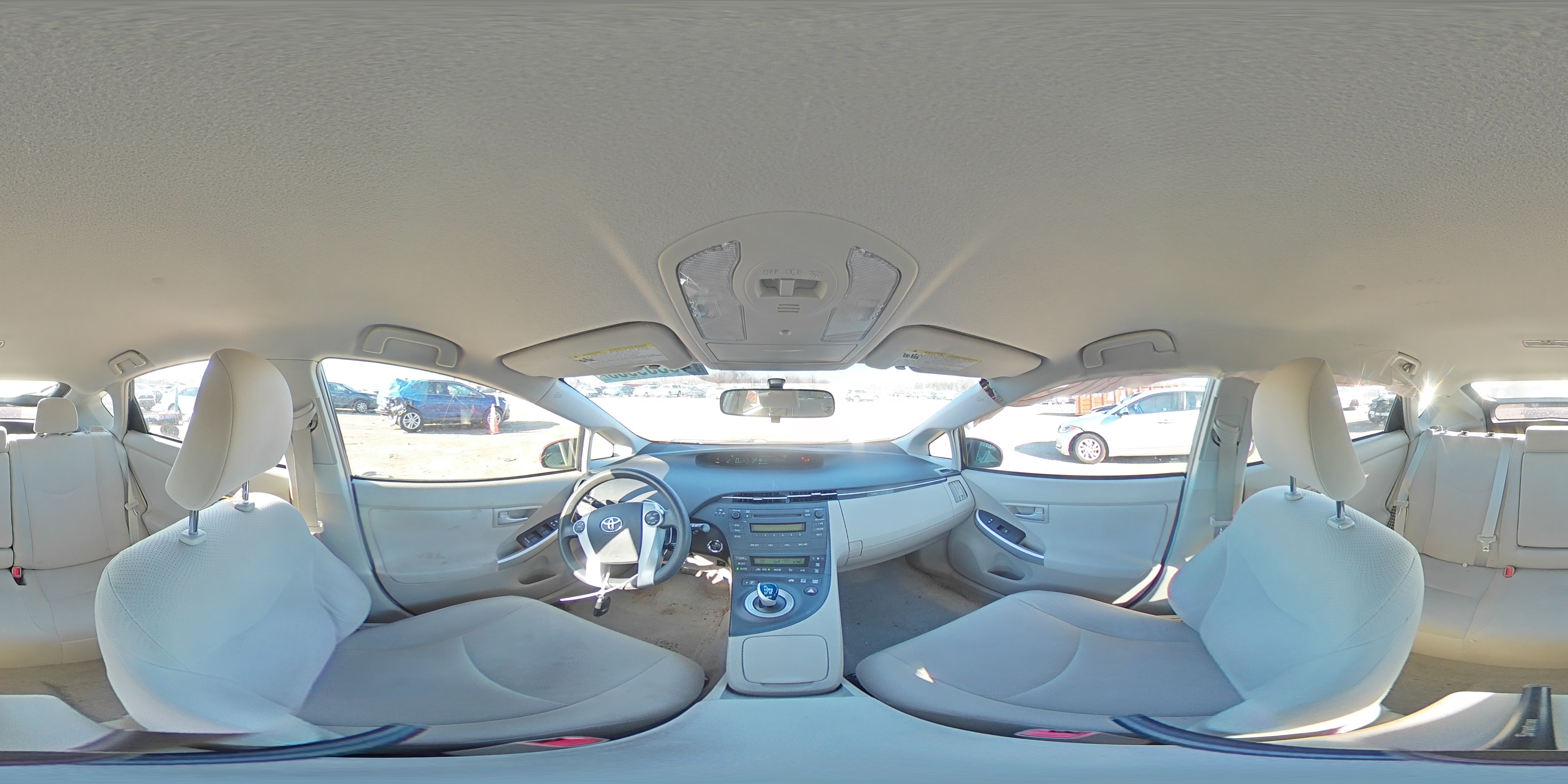 2010 Toyota Prius - Image 13