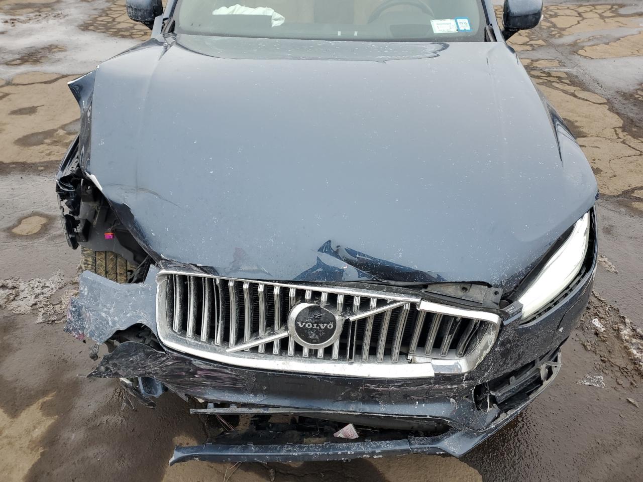2021 Volvo XC90 - Image 13