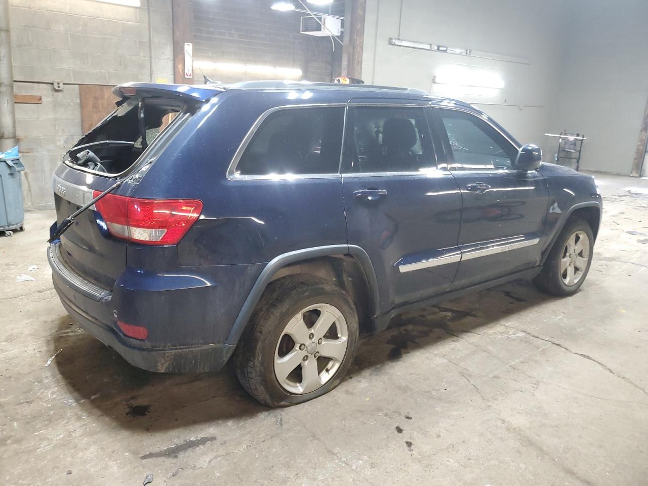 2013 Jeep Grand Cherokee - Image 3