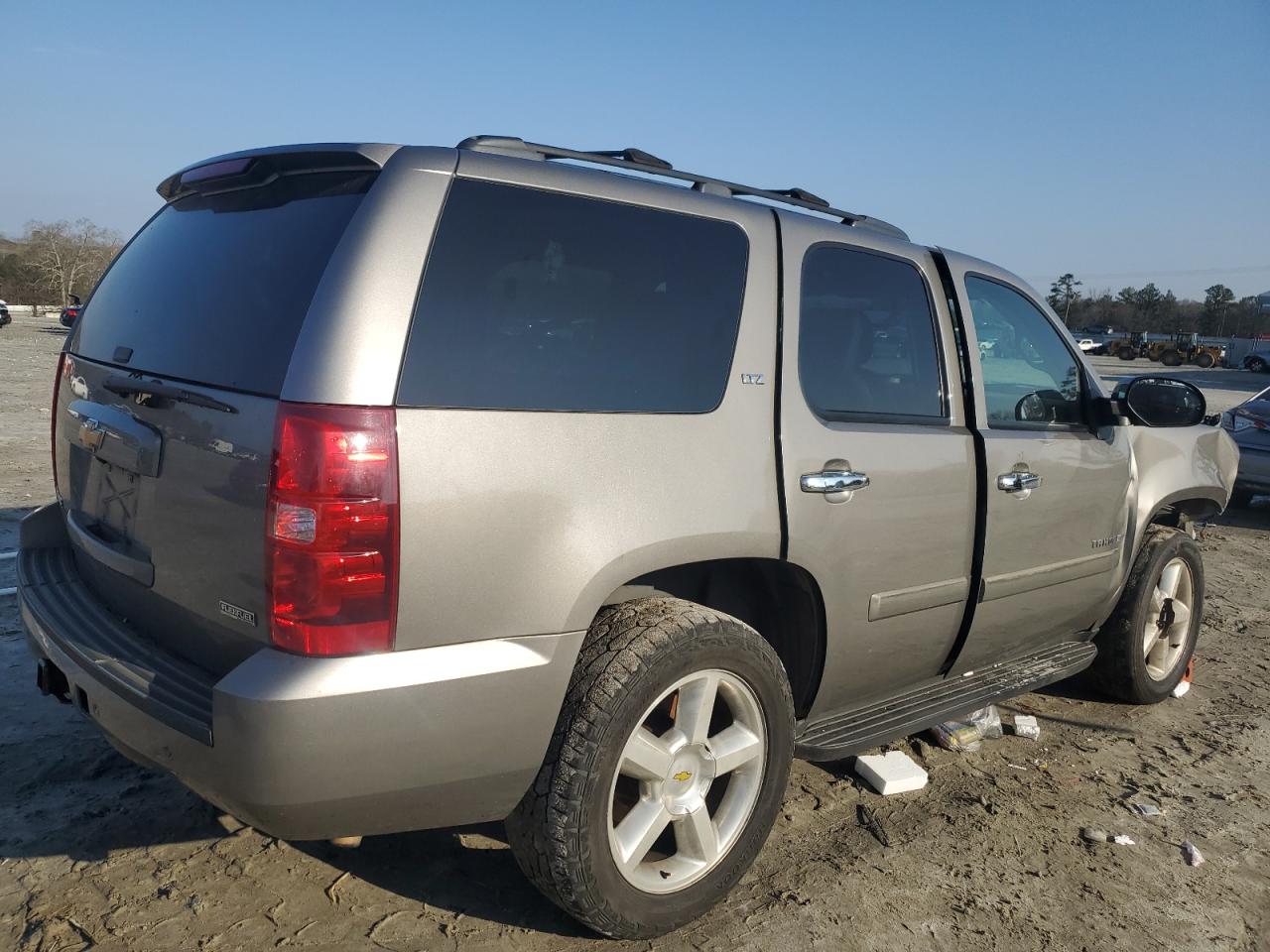 2007 Chevrolet Tahoe - Image 3