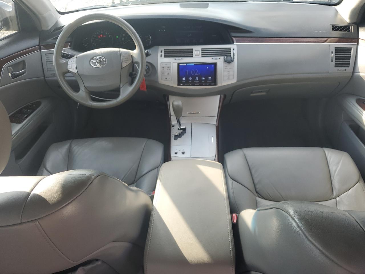 2008 Toyota Avalon - Image 8