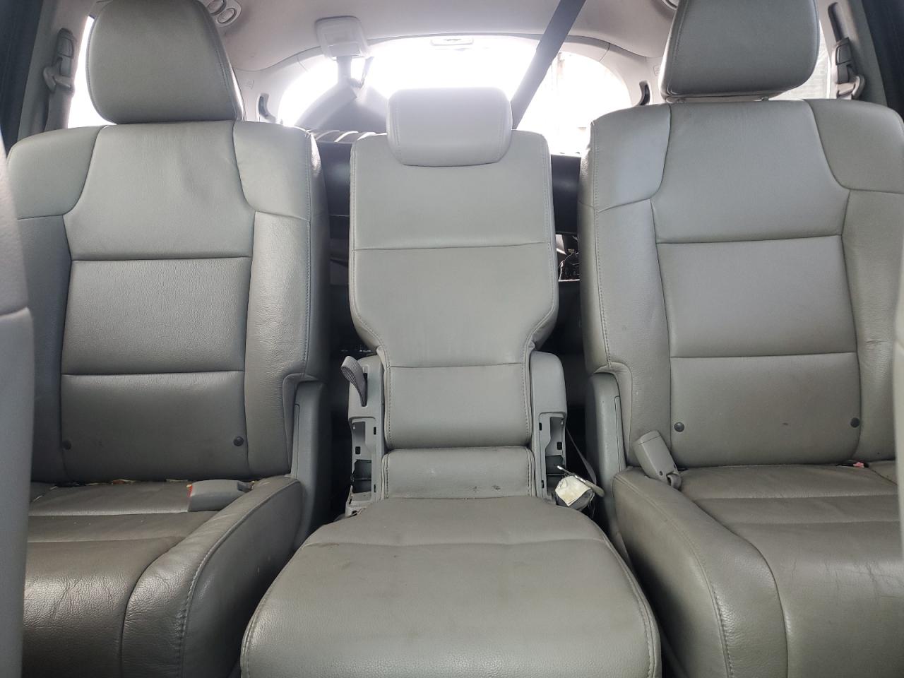 2016 Honda Odyssey - Image 10