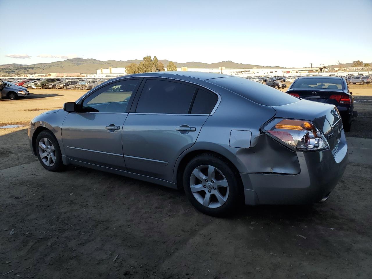 2009 Nissan Altima - Image 2