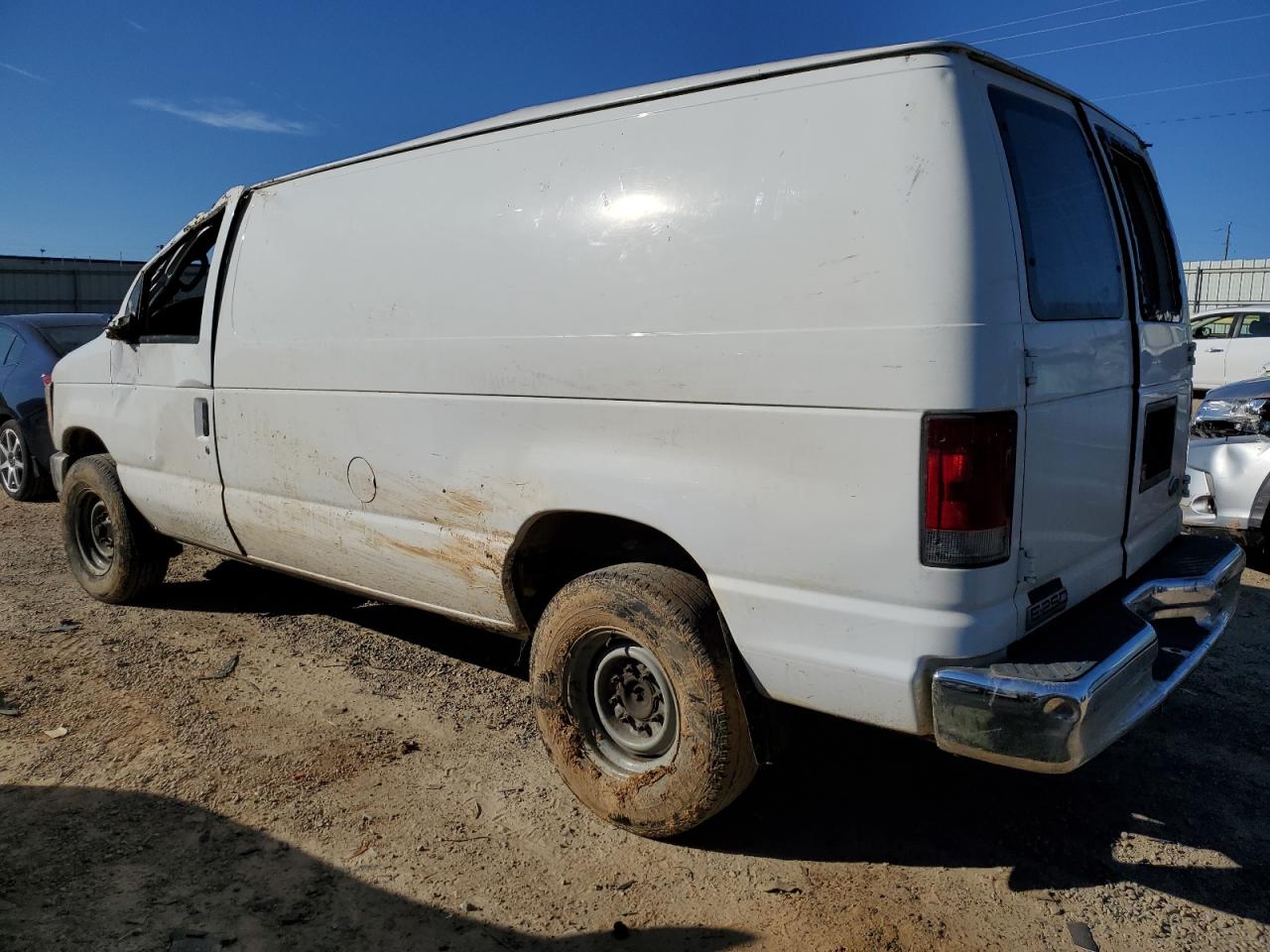 2008 Ford Econoline - Image 2