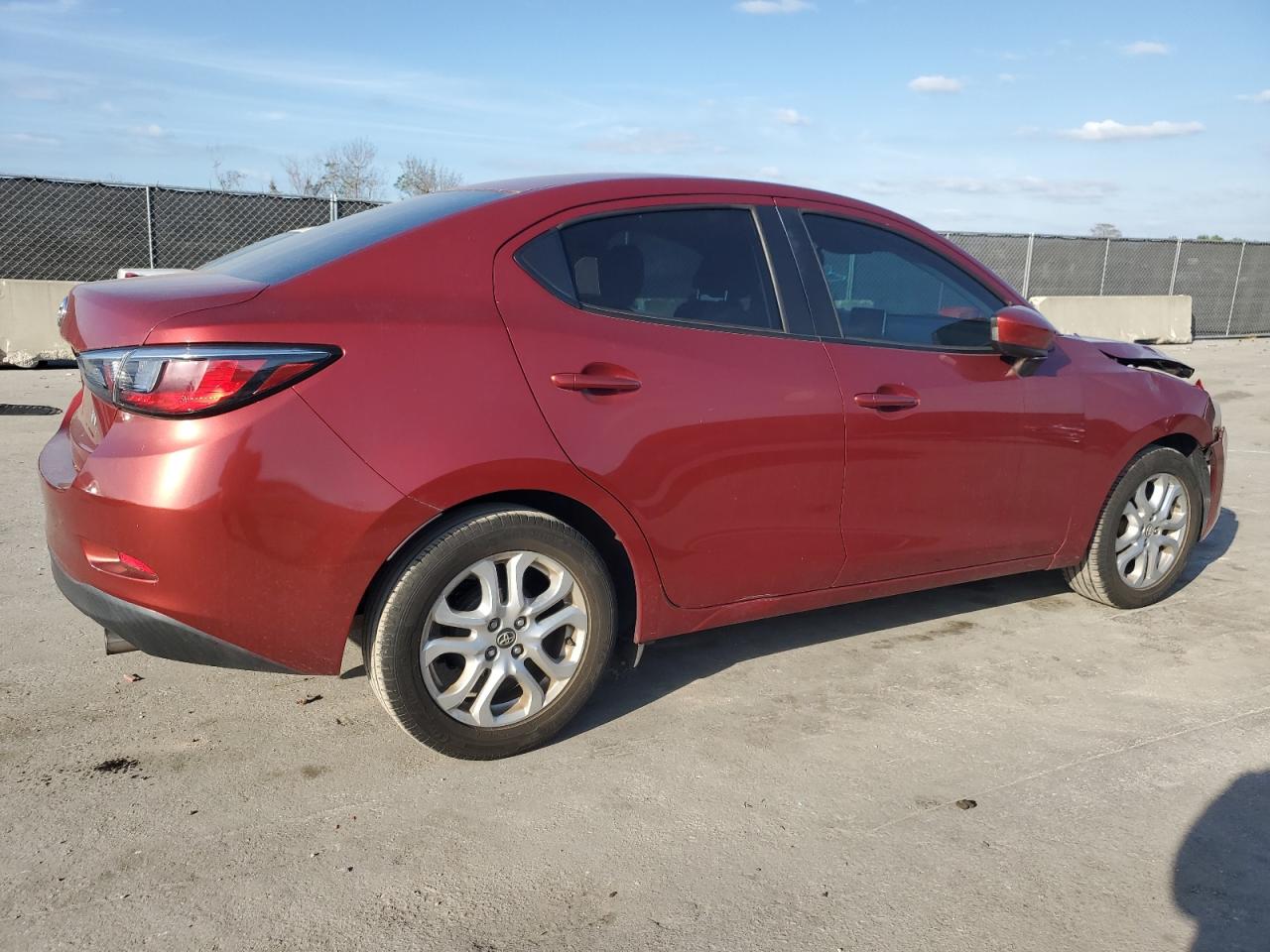 2017 Toyota Yaris - Image 3