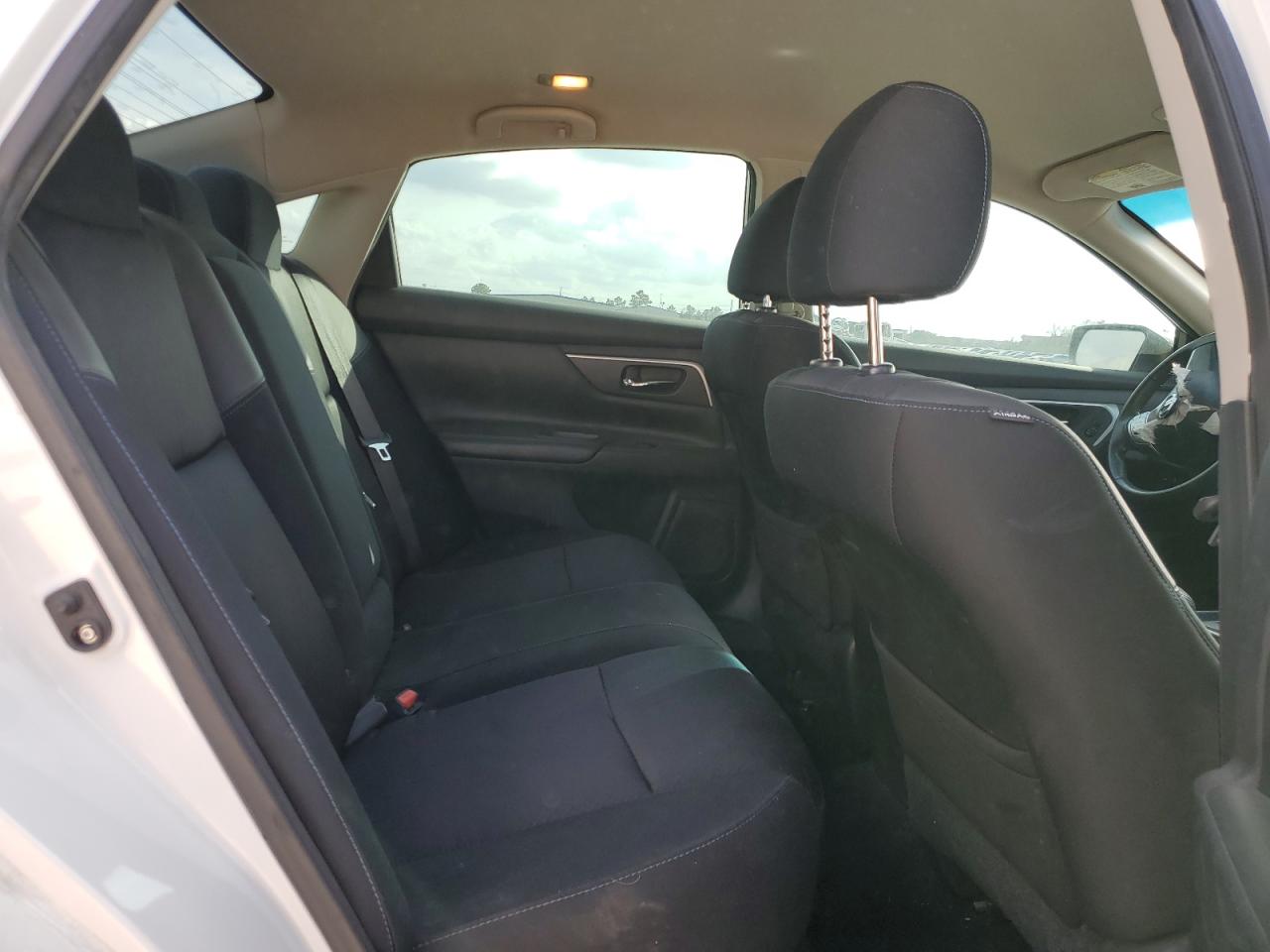 2016 Nissan Altima - Image 10