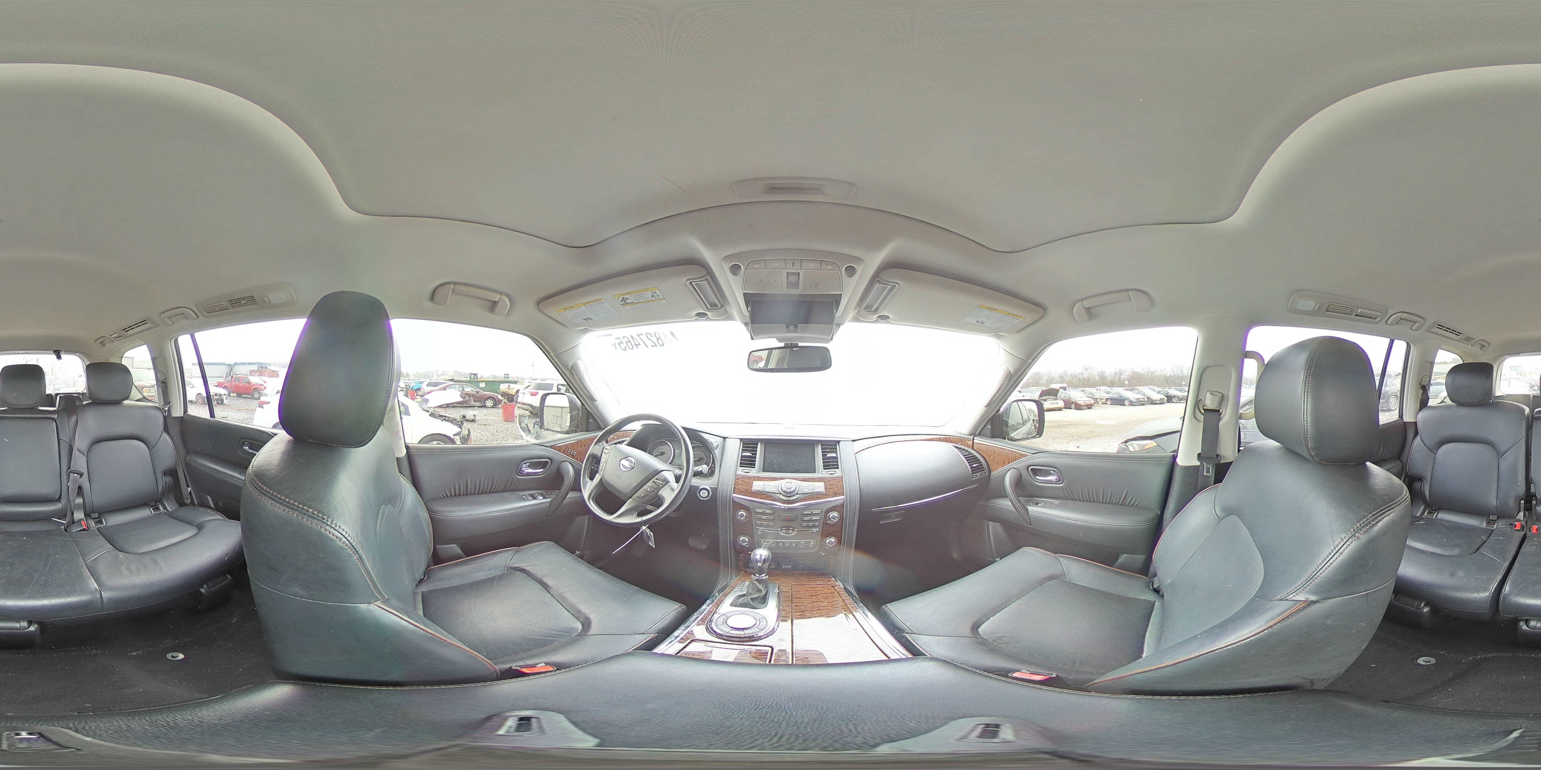 2019 Nissan Armada - Image 15