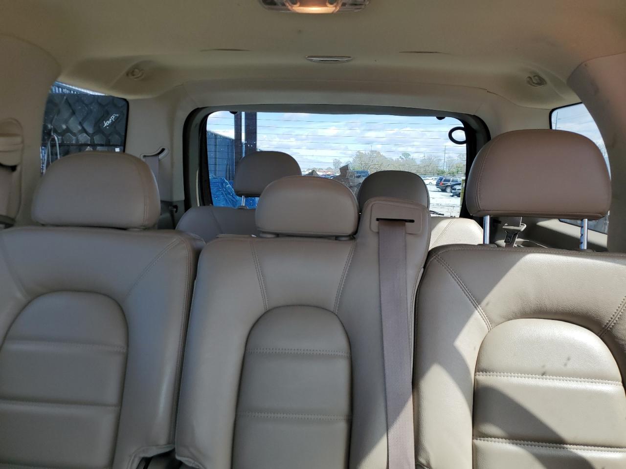 2003 Ford Explorer - Image 10