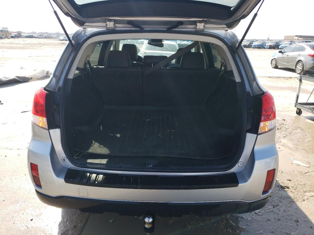 2013 Subaru Outback - Image 6