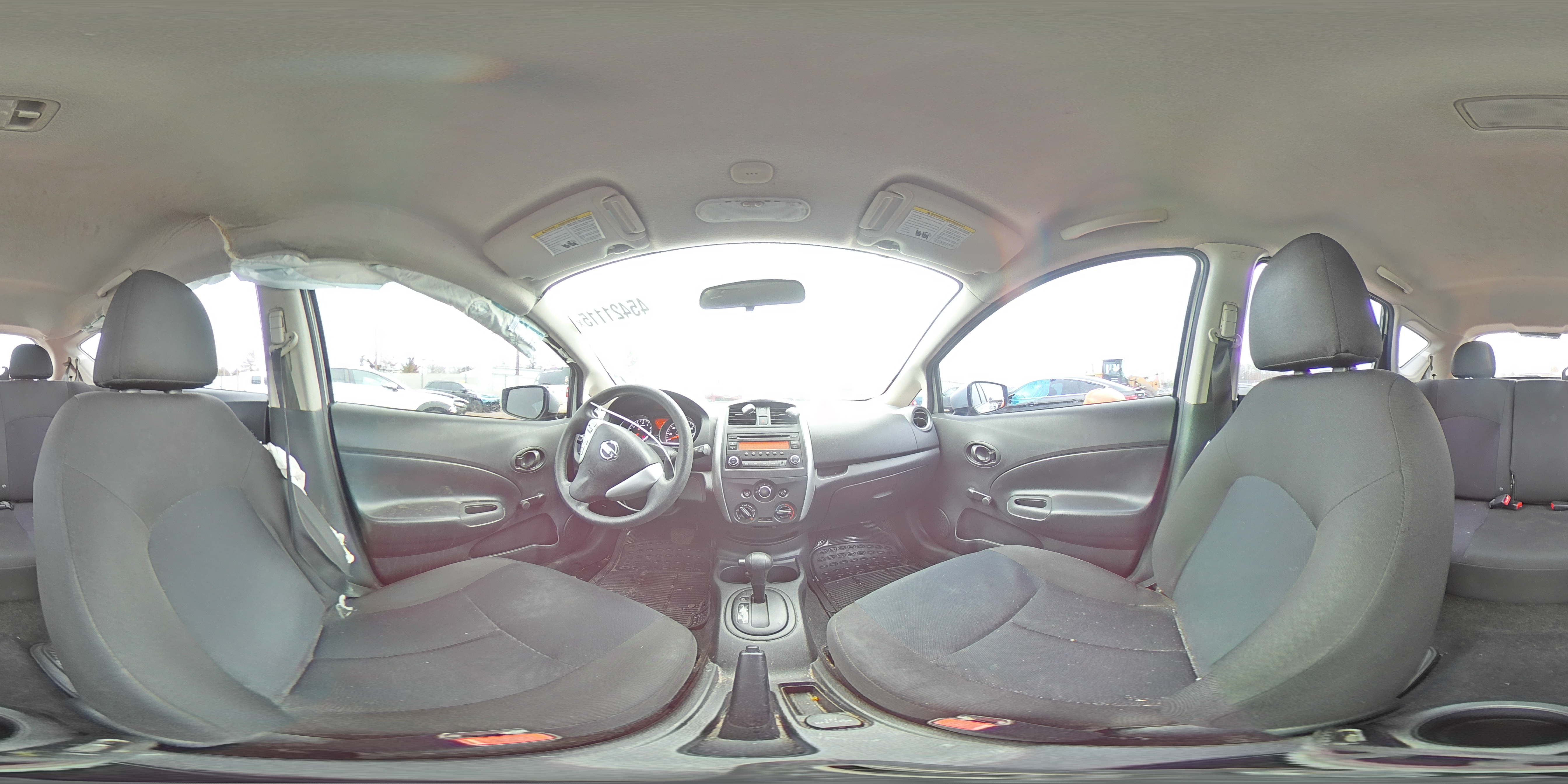 2015 Nissan Versa - Image 13
