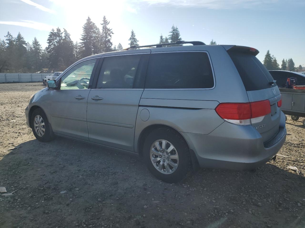 2008 Honda Odyssey - Image 2