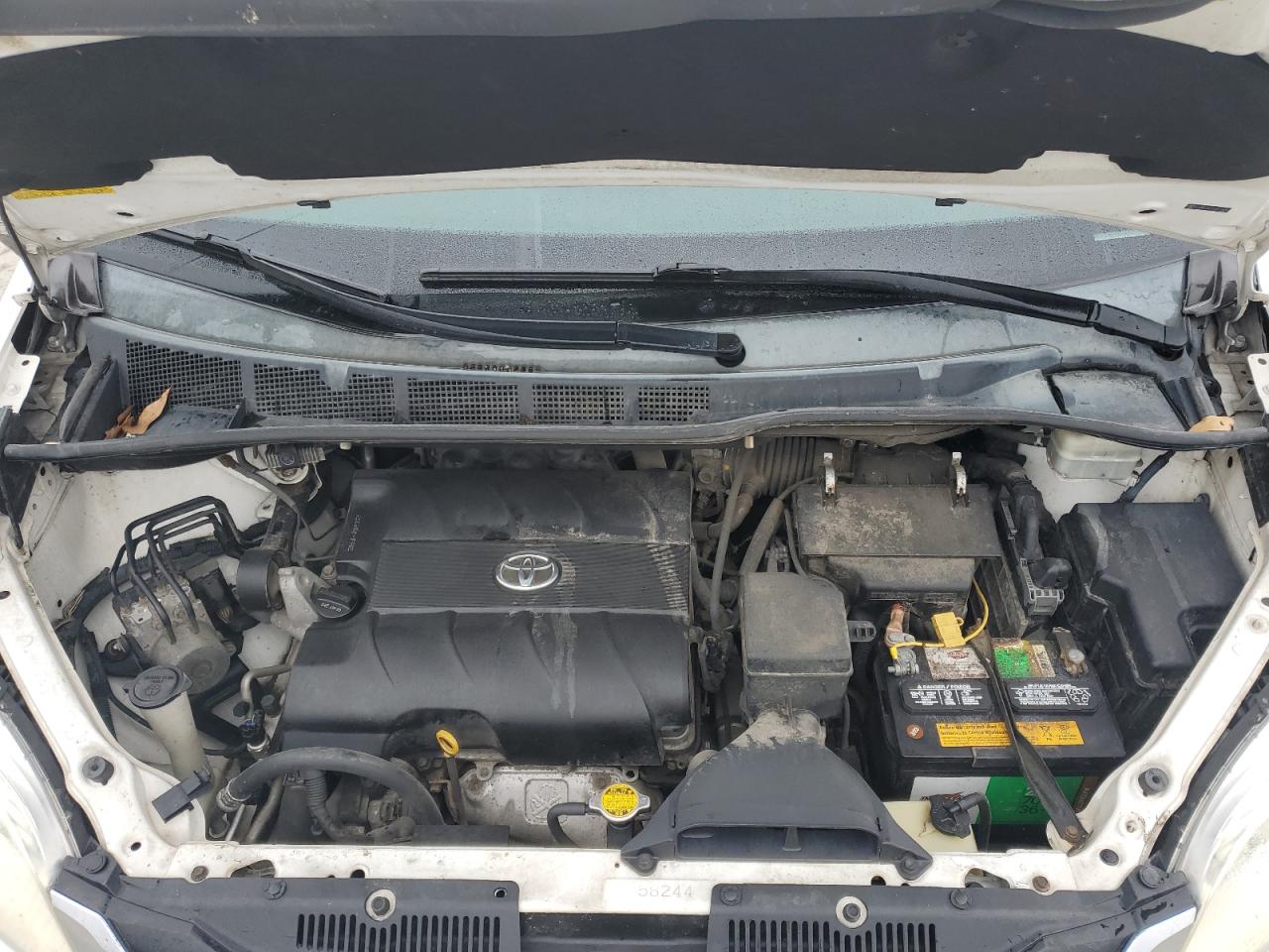 2011 Toyota Sienna - Image 14